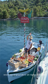 Kroatien - Dugi Otok - Früchte und Gemüselieferung per Boot